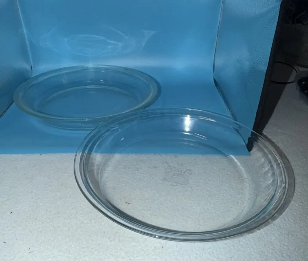 2 vintage PYREX Clear Glass Round Pie Dish Plate 9 in Diameter x 1 1/4 in Deep